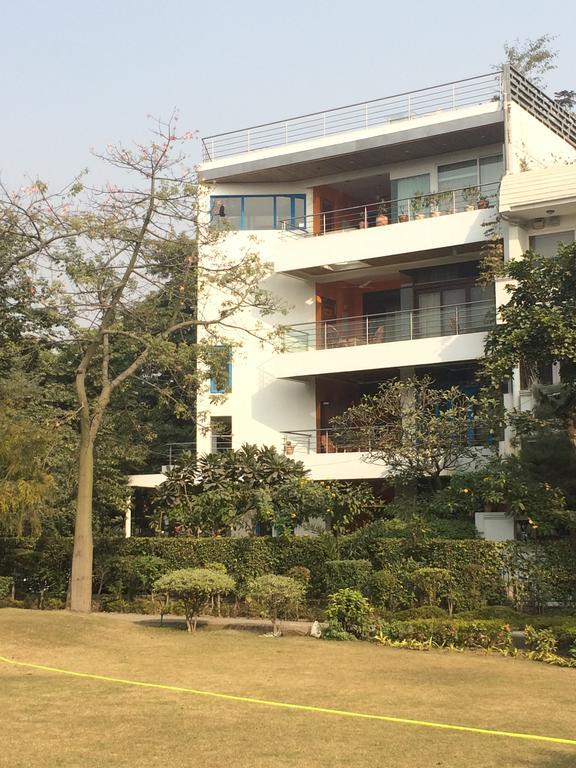 B Nineteen New Delhi Luaran gambar